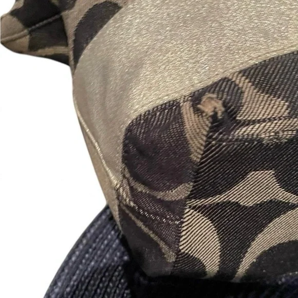 Coach Signature Denim Bag in silver and denim - Picture 8 of 8